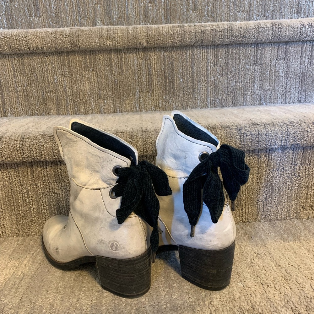 Casta boots size 39